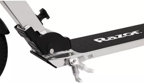 cumpără Trotinetă Razor 13073013 Scooter A6 - Silver 23L (MC2) în Chișinău 