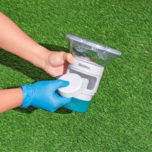 cumpără Accesoriu pentru piscină Bestway 58943BW Dozator plutitor cu LED pentru tablete, pe bază de energie solară SolarGlow, 7.6cm în Chișinău 