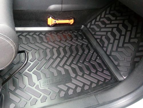 купить Коврик для автомобиля Aileron 61510 Renault Megane III (2008-) в Кишинёве 