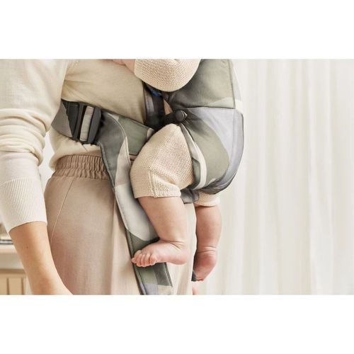 Marsupiu anatomic BabyBjorn Mini Khaki/Green cu pozitii multiple de purtare 