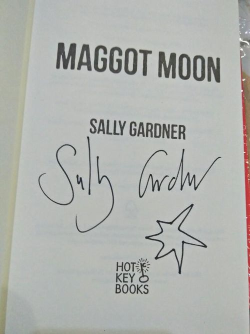 купить Maggot Moon (Special Edition) by Sally Gardner в Кишинёве 