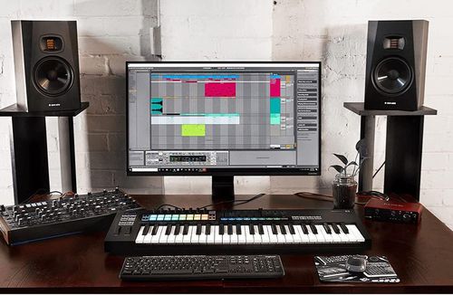 купить MIDI-клавиатура Novation Launchkey 37 MK3 в Кишинёве 