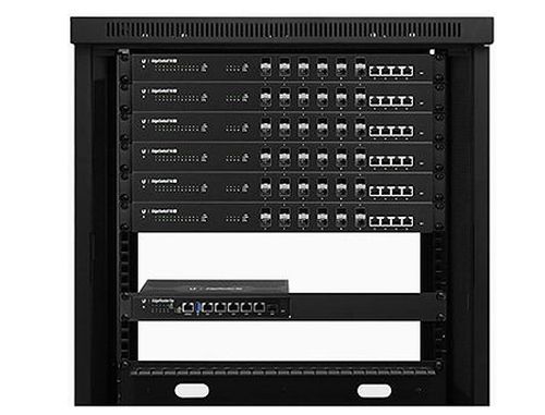 cumpără Ubiquiti EdgeRouter 6P ER-6P, CPU 4-Core 1 GHz, 1GB, 3xGigabit RJ45 routing ports, 1xGigabit SFP port, 5xEthernet Ports 10/100/1000, 5xPorts with PoE, 3,400,000 pps 6 Gbps (Line Rate), Silent Fanless în Chișinău 